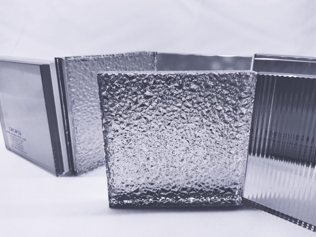 インジョンデザイン トップのみ！ガラス込み4.3ｇおたから屋にて鑑定済み Pattern_Diamond-Group-1-