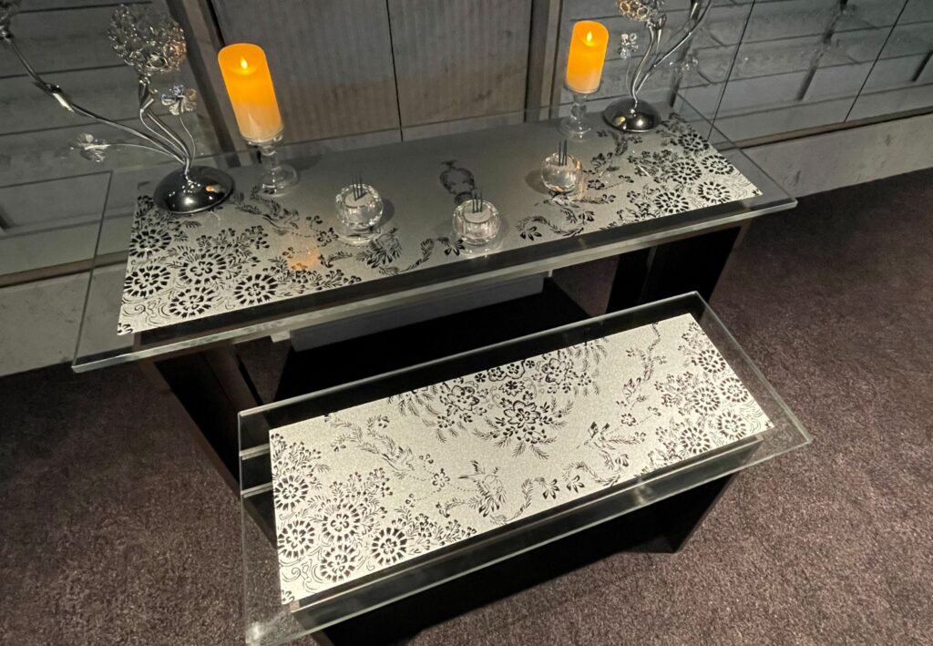 輪島塗りテーブル ガラスの天板付 輪島塗りテーブル ガラスの天板付