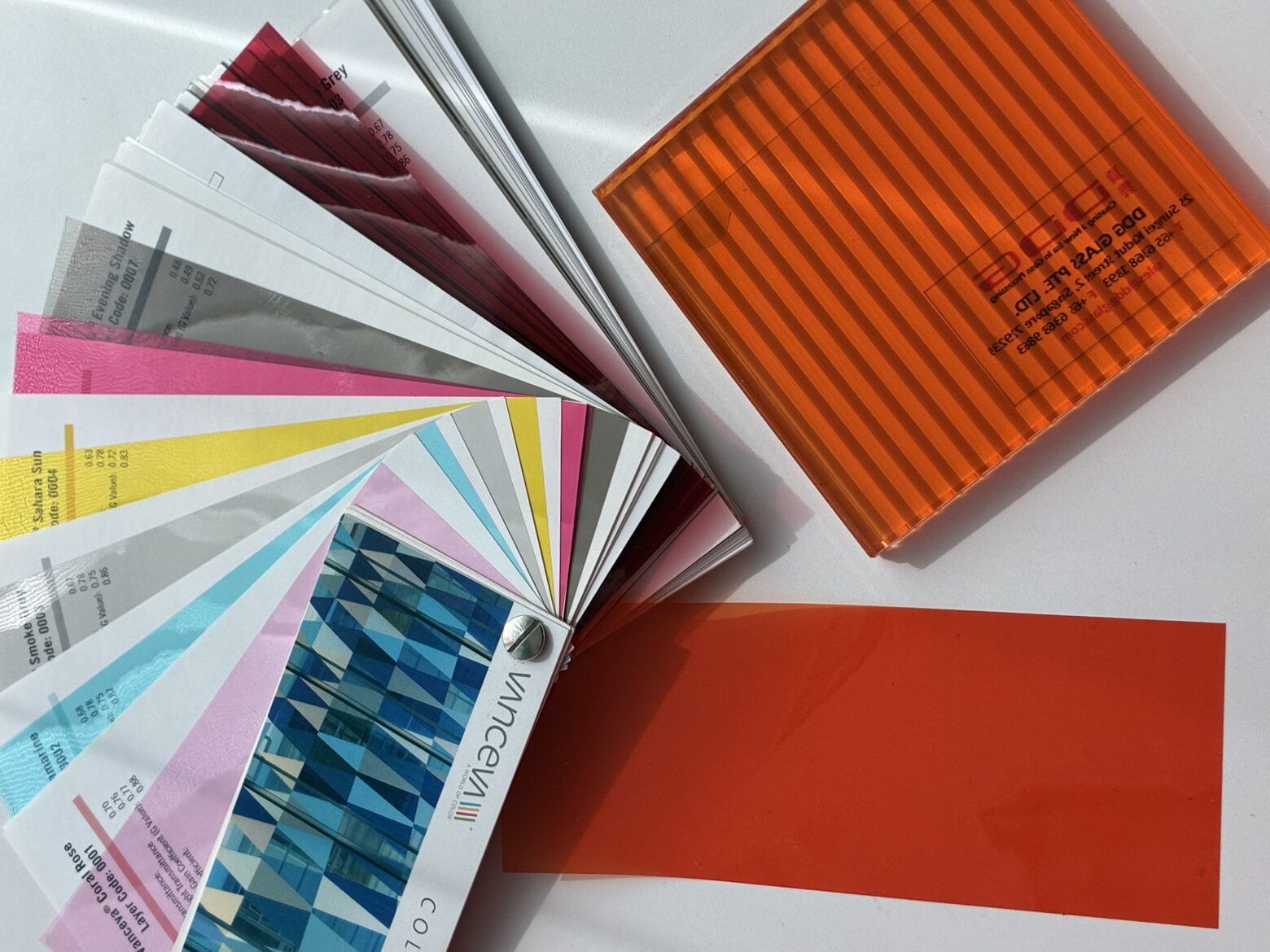 オレンジのヴァンシーバガラス